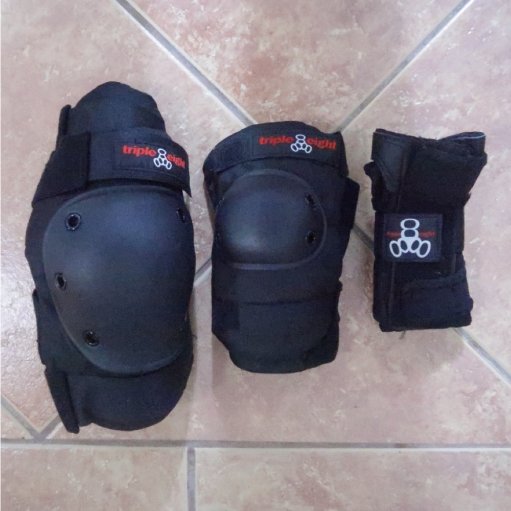🛹🔥 Triple Eight Protective Pad Set 🔥🛹